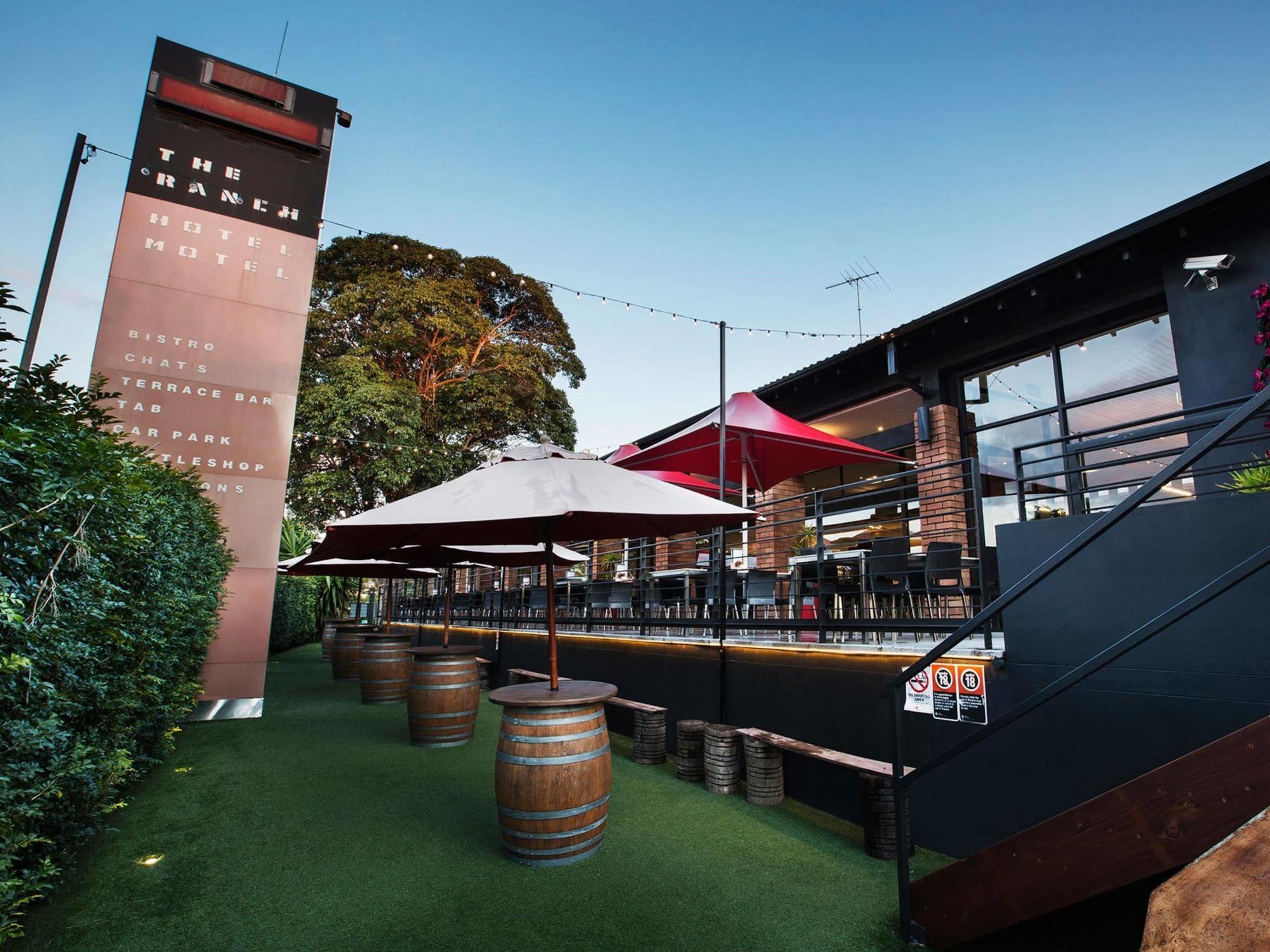 Nightcap At The Ranch Hotel Macquarie Park Exteriör bild